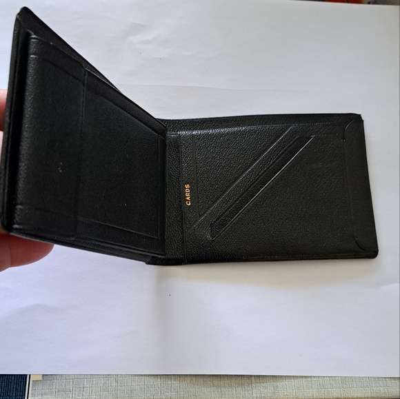 Men's Wallet - Picture 3 of 6
